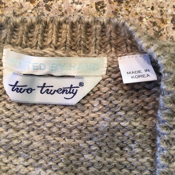 Vintage Two Twenty Sz Small Grey Red Sweater Vest - Picture 4 of 8